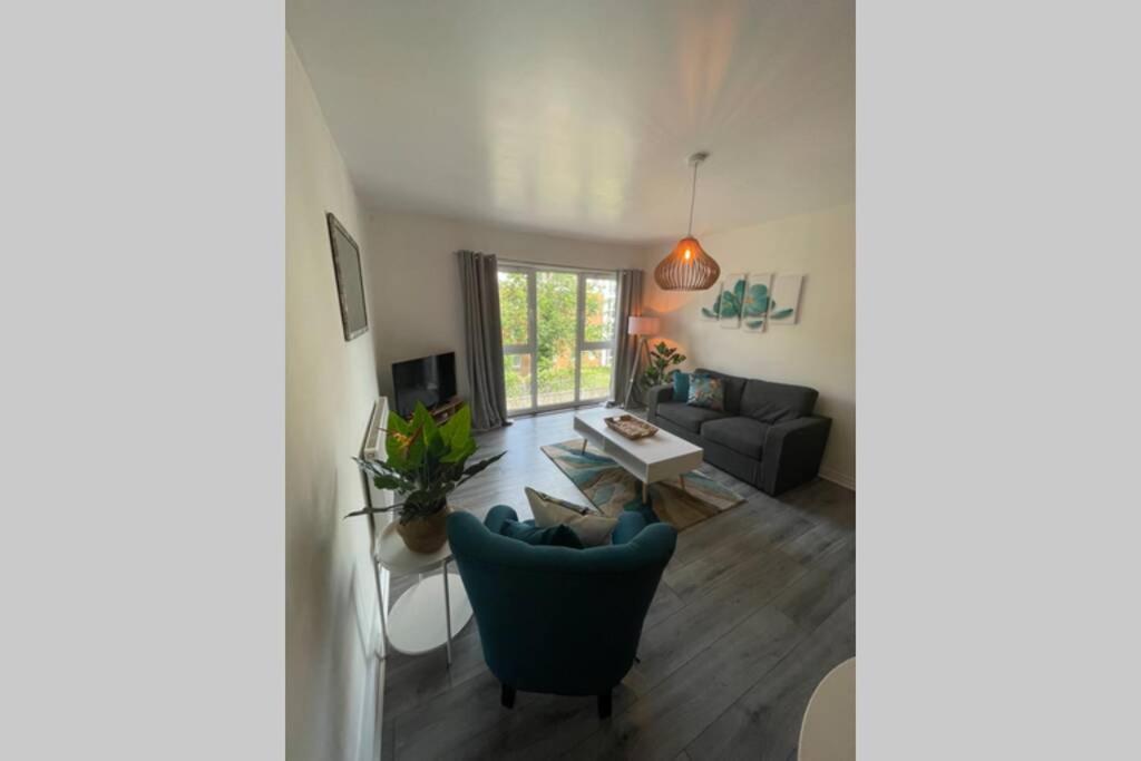 27 Lock Keepers Court By Mia Living Spacious 2 Bedroom Apartment With Free Parking カーディフ エクステリア 写真