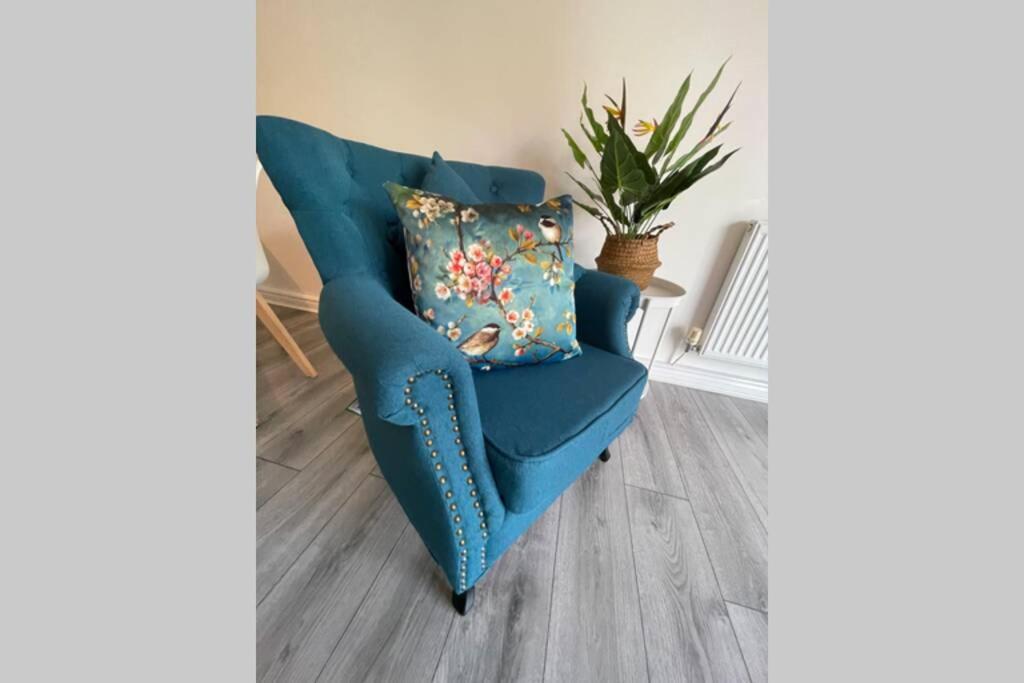 27 Lock Keepers Court By Mia Living Spacious 2 Bedroom Apartment With Free Parking カーディフ エクステリア 写真